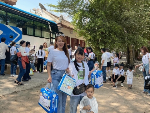 Corset Chuẩn gieo duyên từ thiện