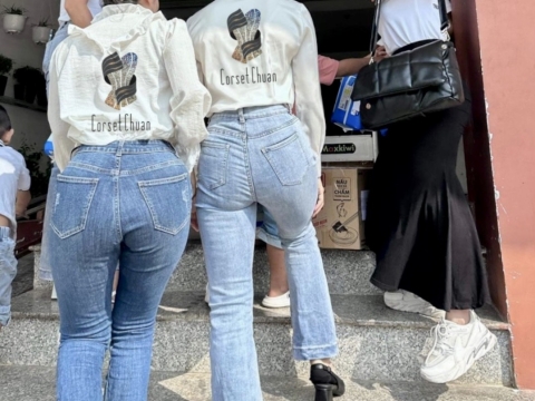 Corset Chuẩn gieo duyên từ thiện